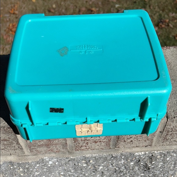 Barney & Baby Bop Lunch Box with Thermos & Action Figure Playset All included 🚒 - Picture 8 of 8